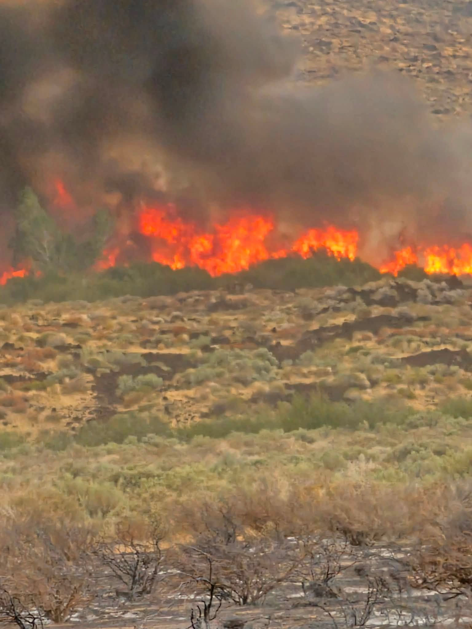 Rock Fire Burning Along U.S. Highway 395 Near Aberdeen 20 rock fire