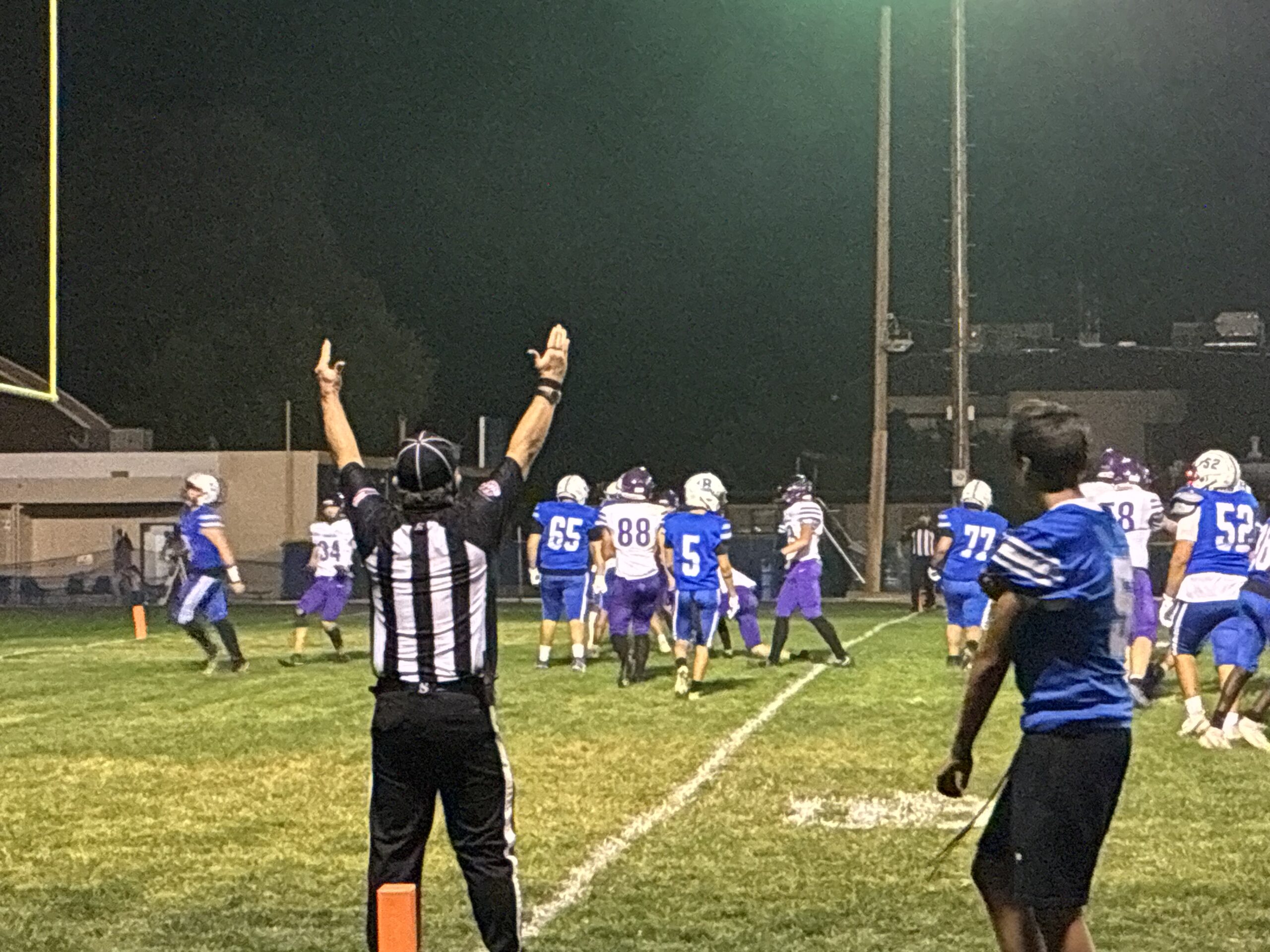 Bishop Bronco Varsity Football Defeat Yerington 58-0 5 bishop broncos football